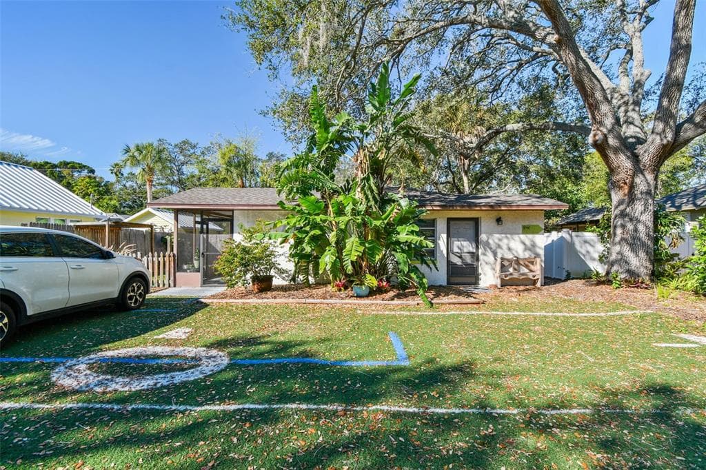 2719 BEACH BOULEVARD S GULFPORT, FL 33707