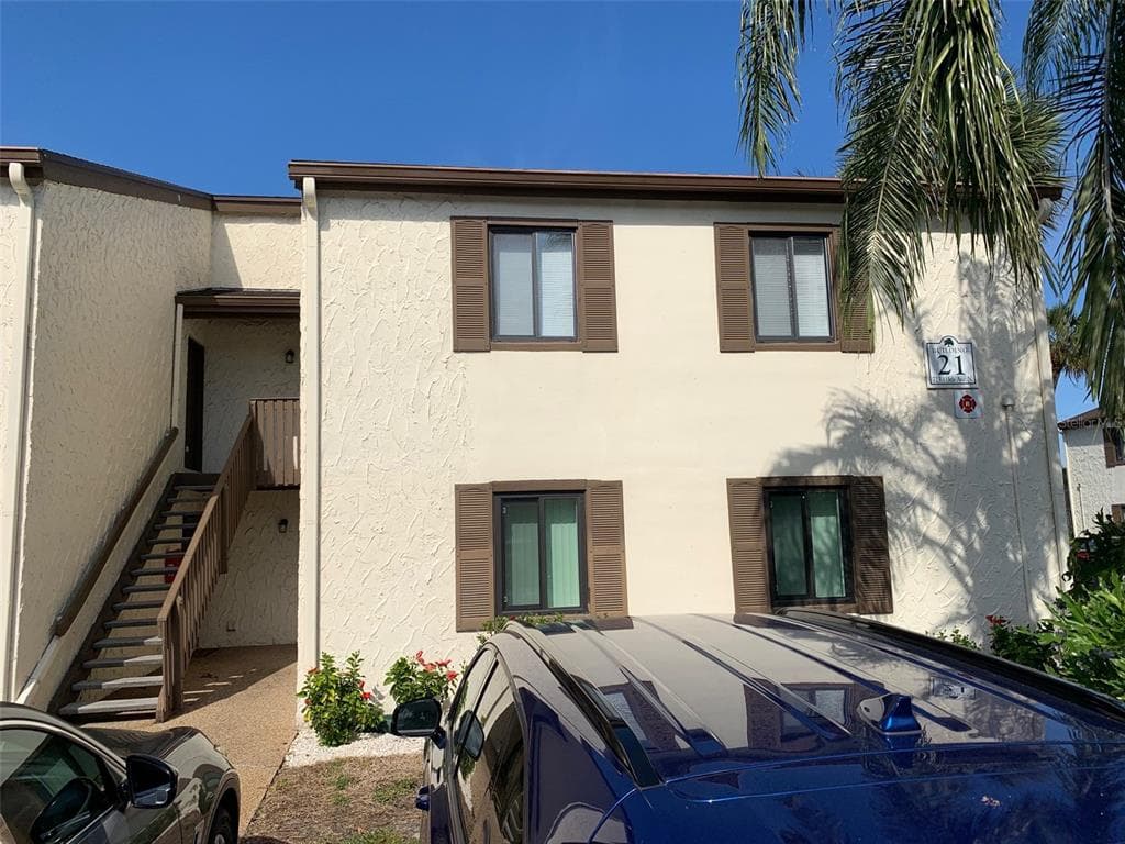 723 115TH AVENUE N UNIT 2108 ST PETERSBURG, FL 33716