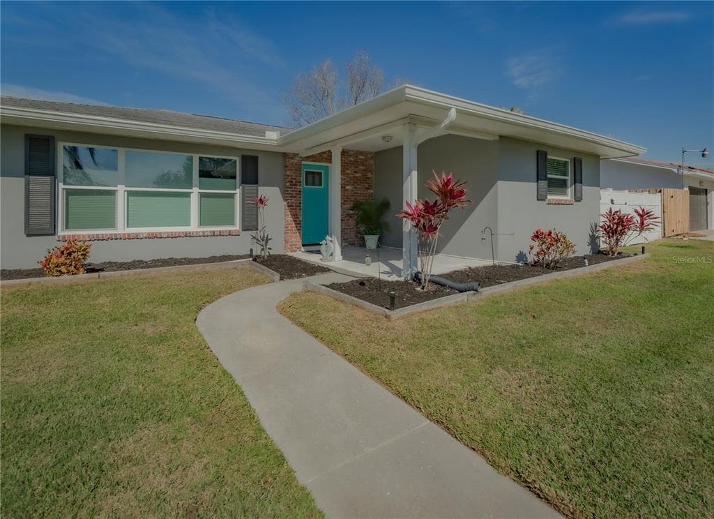 1800 FOX CIRCLE CLEARWATER, FL 33764