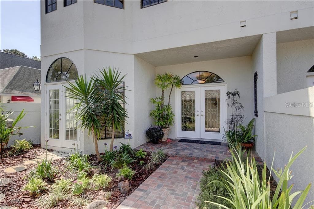 18724 WIMBLEDON CIRCLE LUTZ, FL 33558