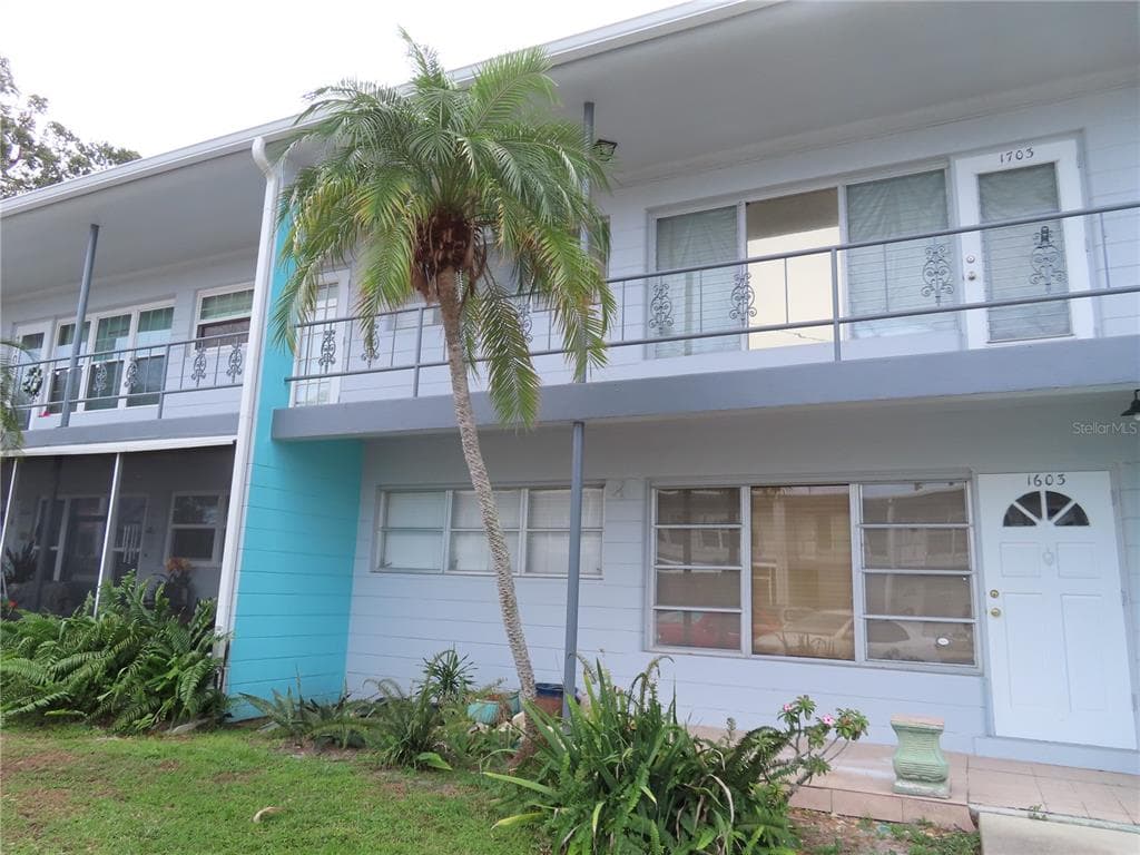 4295 58TH WAY N UNIT 1703 KENNETH CITY, FL 33709
