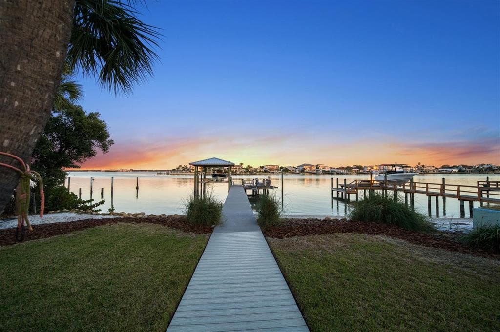 859 BAY ESPLANADE CLEARWATER, FL 33767