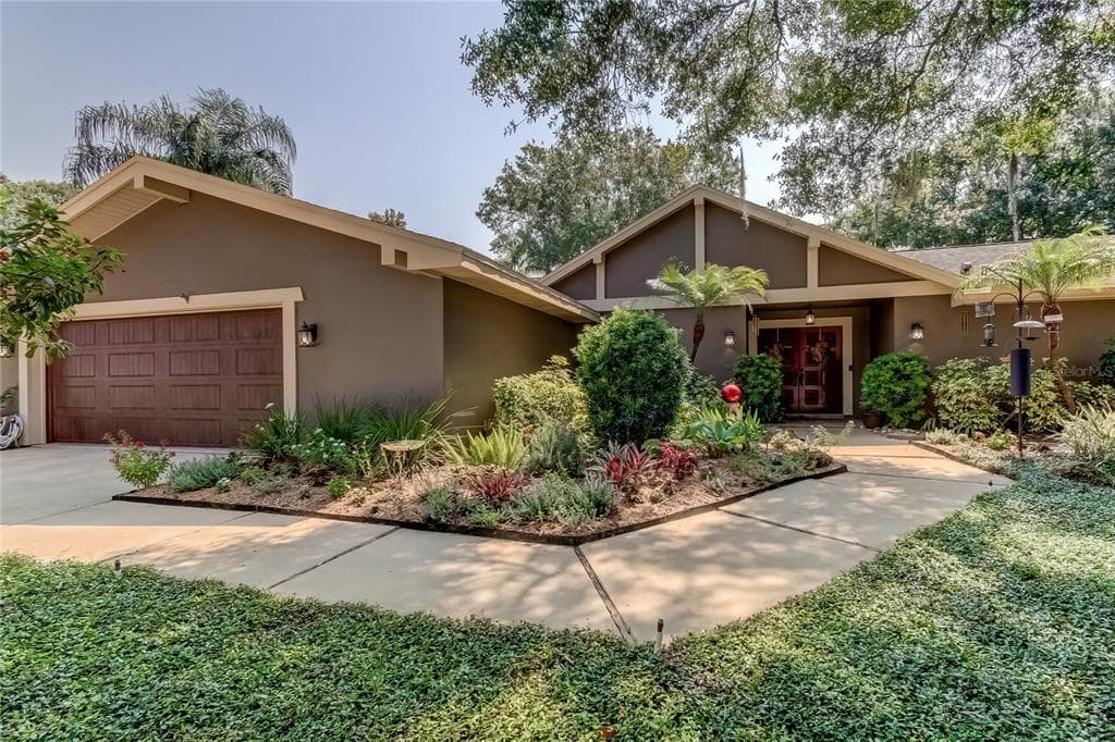 3326 PATTIE PLACE PALM HARBOR, FL 34685