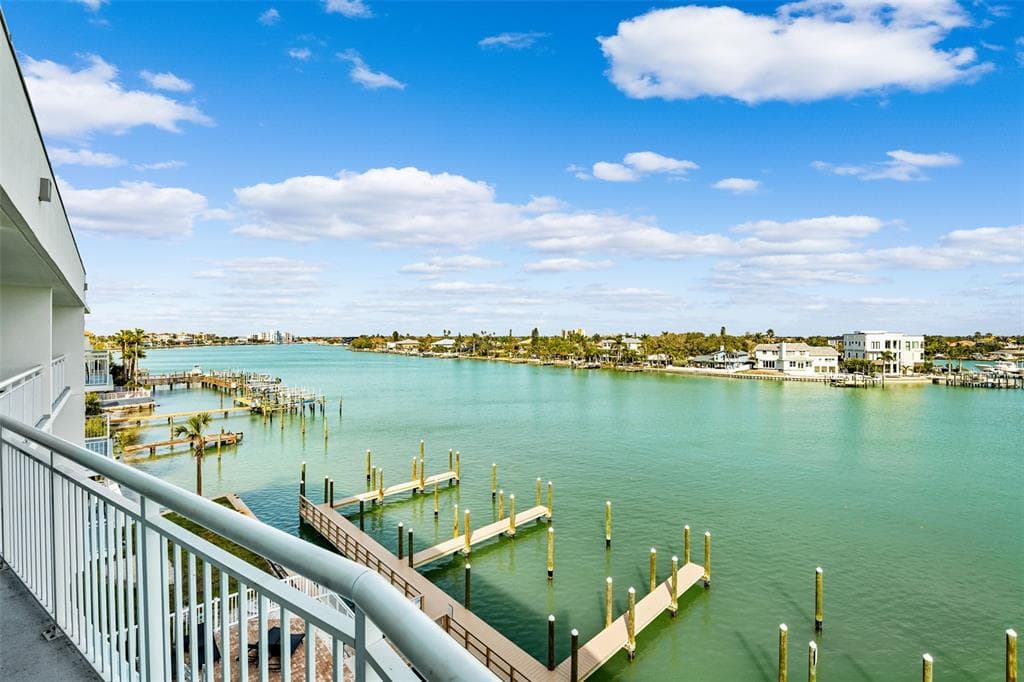 10091 GULF BOULEVARD UNIT 404E TREASURE ISLAND, FL 33706