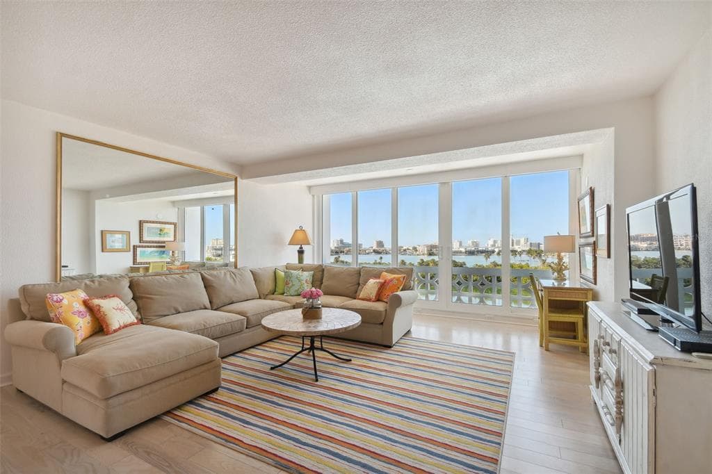 31 ISLAND WAY UNIT 509 CLEARWATER, FL 33767