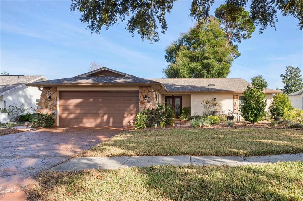 18814 WHITEROCK LANE HUDSON, FL 34667