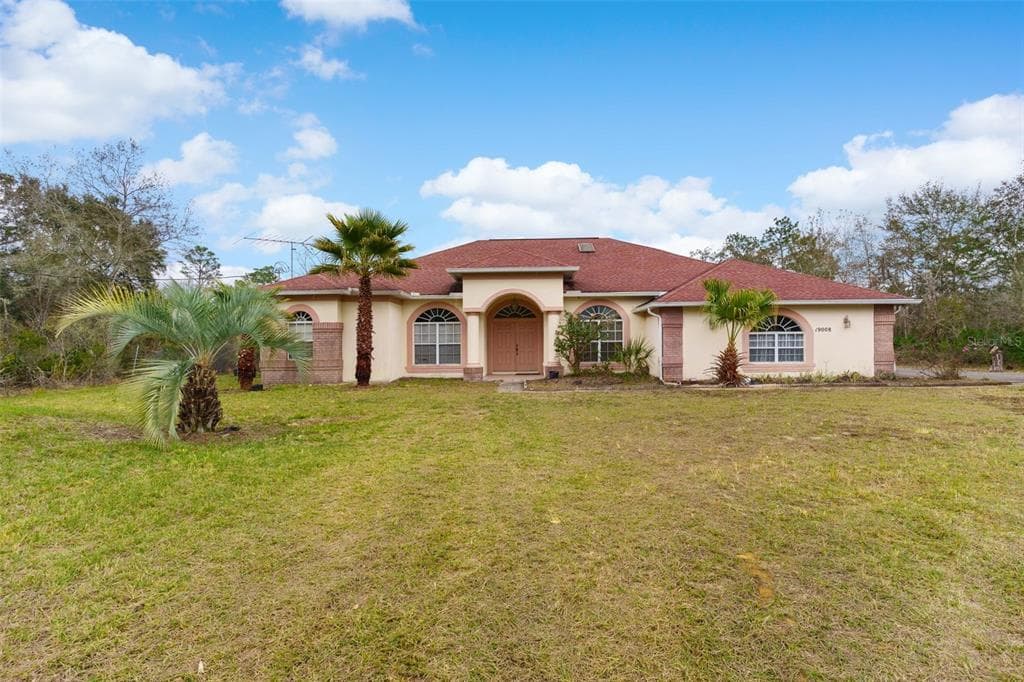 19008 QUIET ROAD WEEKI WACHEE, FL 34614