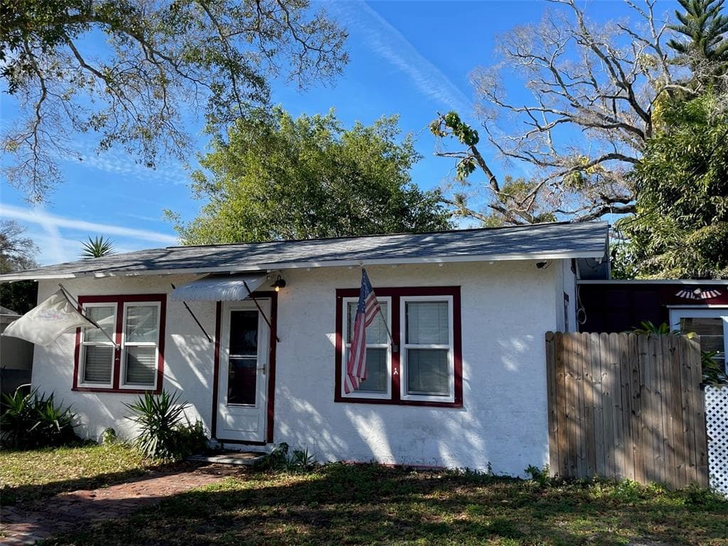 13232 CLAY AVENUE LARGO, FL 33773