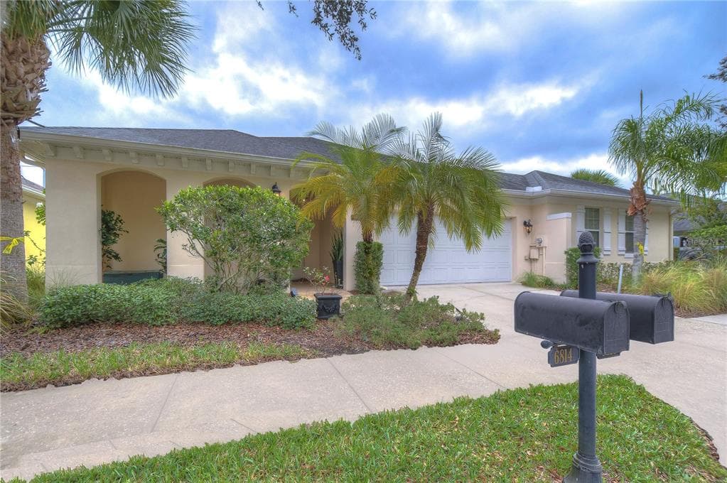 6814 MUNCASTER COURT TAMPA, FL 33625