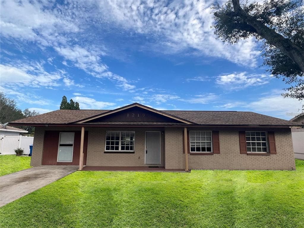 1219 SAGAMORE DRIVE SEFFNER, FL 33584