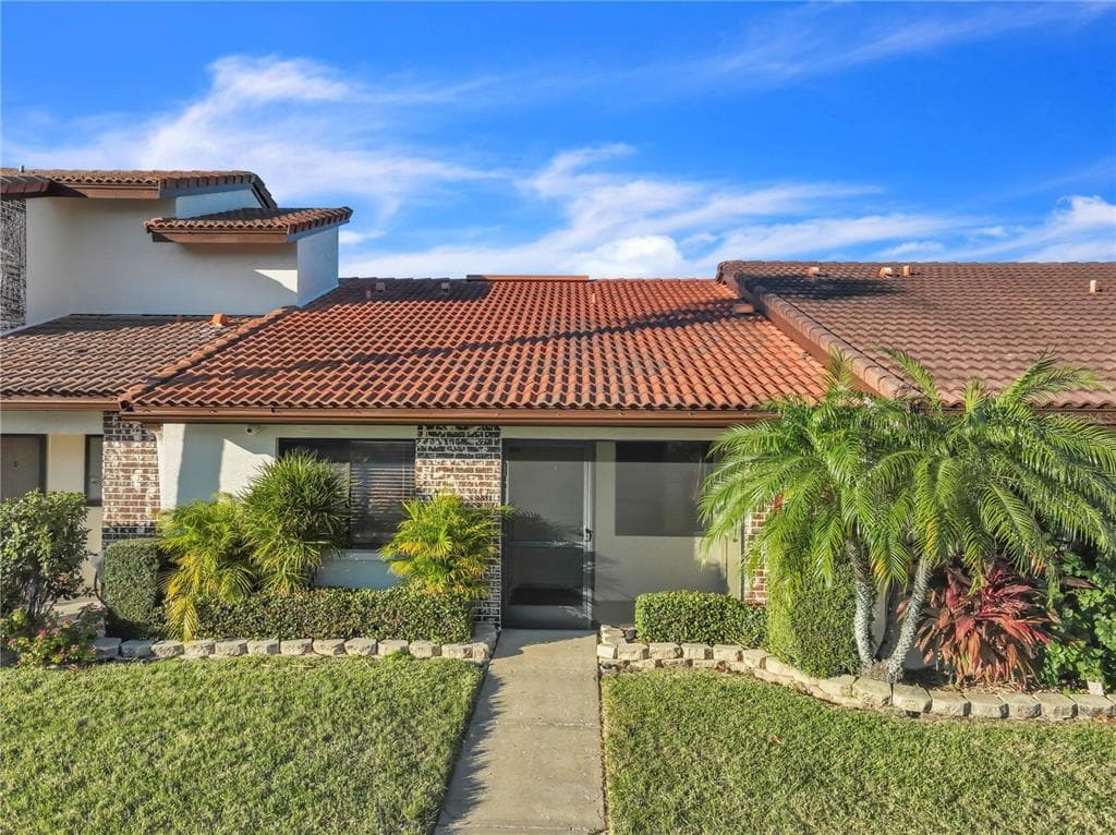 7360 ULMERTON ROAD UNIT 22E LARGO, FL 33771
