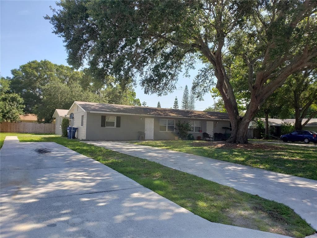 3137 OAKLAWN AVENUE LARGO, FL 33771
