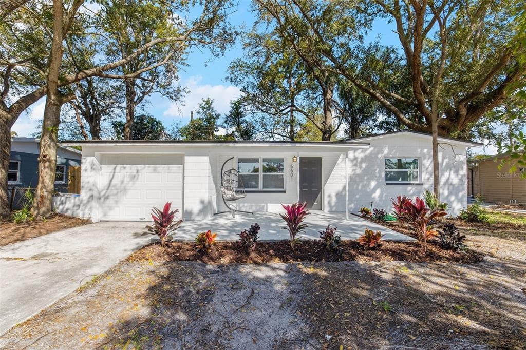 5601 92ND TERRACE N PINELLAS PARK, FL 33782