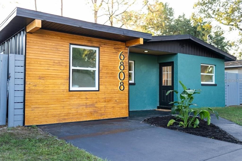 6808 S WALL STREET TAMPA, FL 33616