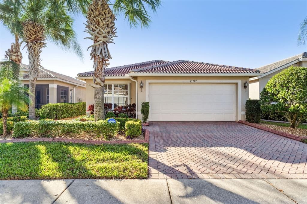 15727 CRYSTAL WATERS DRIVE WIMAUMA, FL 33598