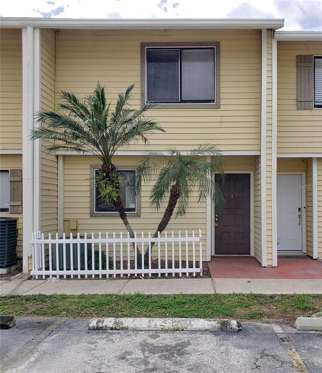 4415 DYLAN LOOP UNIT 172 LAND O LAKES, FL 34639