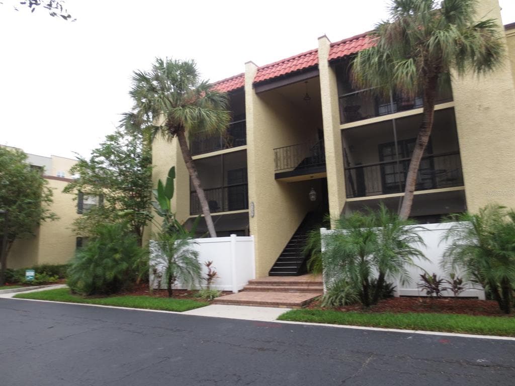 5305 SAN SEBASTIAN COURT UNIT 226 TAMPA, FL 33609