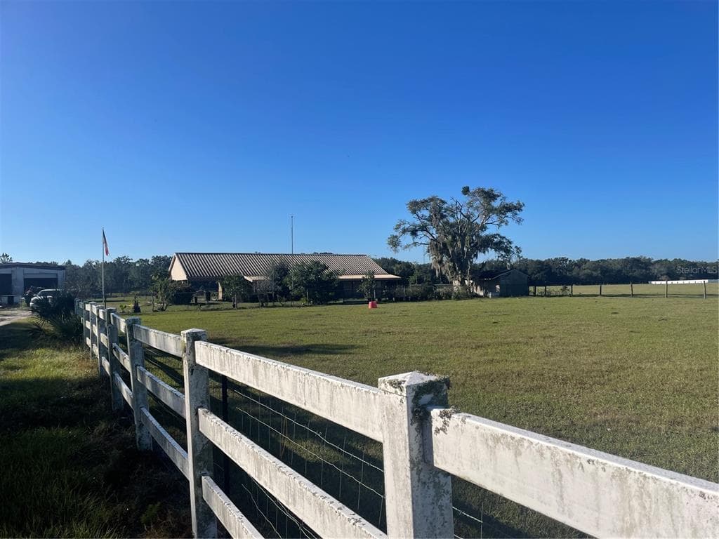 12325 TRAILS END LANE RIVERVIEW, FL 33579