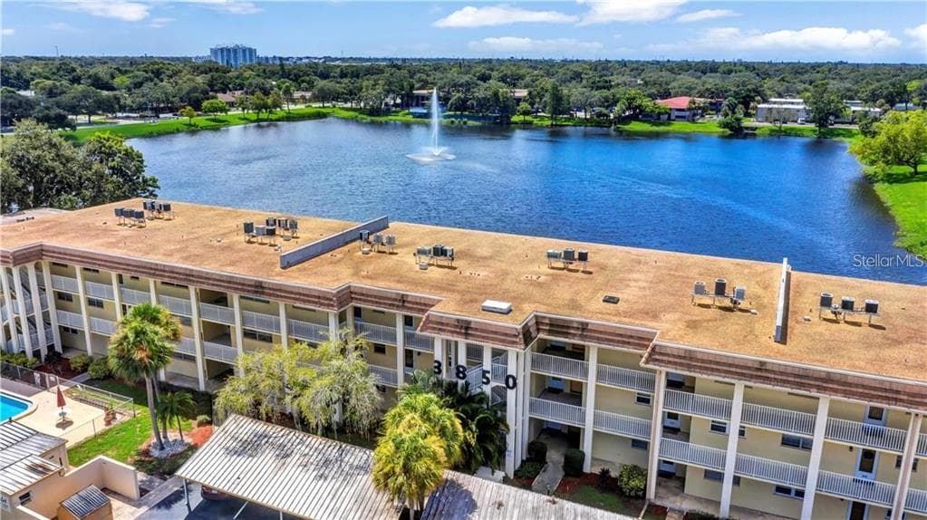 3850 13TH AVENUE N UNIT 209 ST PETERSBURG, FL 33713