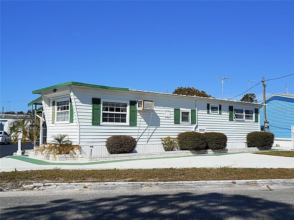 7801 34TH AVENUE N UNIT 20 ST PETERSBURG, FL 33710
