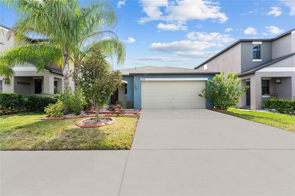10208 CARLOWAY HILLS DRIVE WIMAUMA, FL 33598