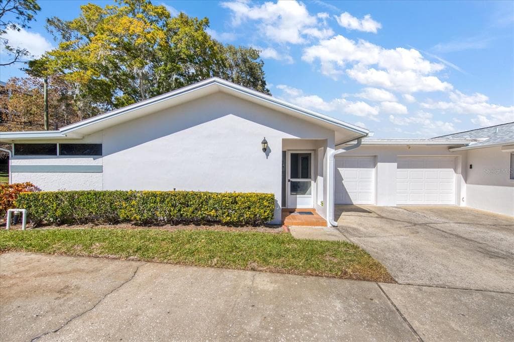 1313 WHITEBRIDGE DRIVE UNIT D PALM HARBOR, FL 34684