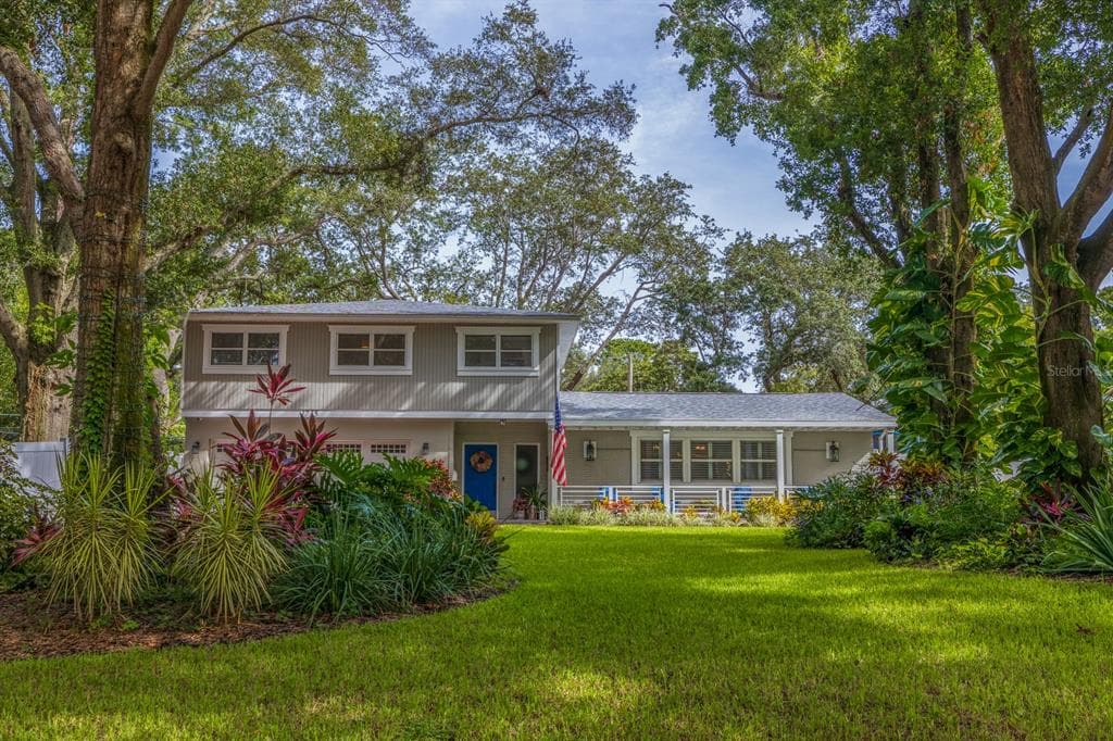 1735 KARLETON PLACE S ST PETERSBURG, FL 33712