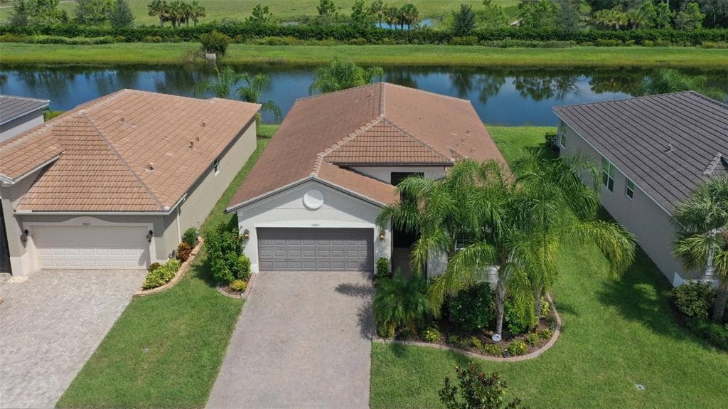 15429 SANTA POLA DRIVE WIMAUMA, FL 33598