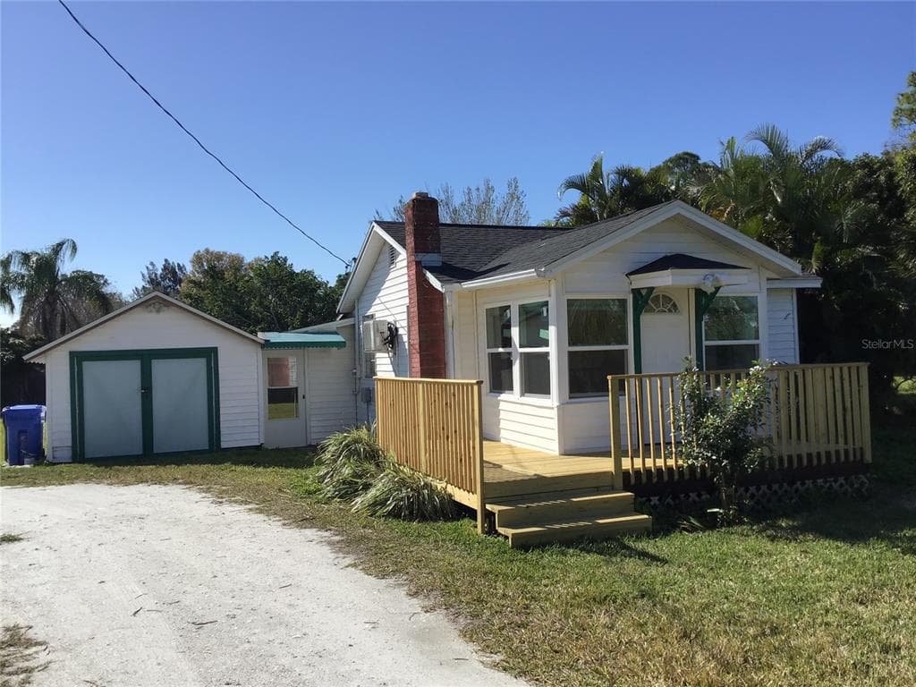 604 W SHELL POINT ROAD RUSKIN, FL 33570