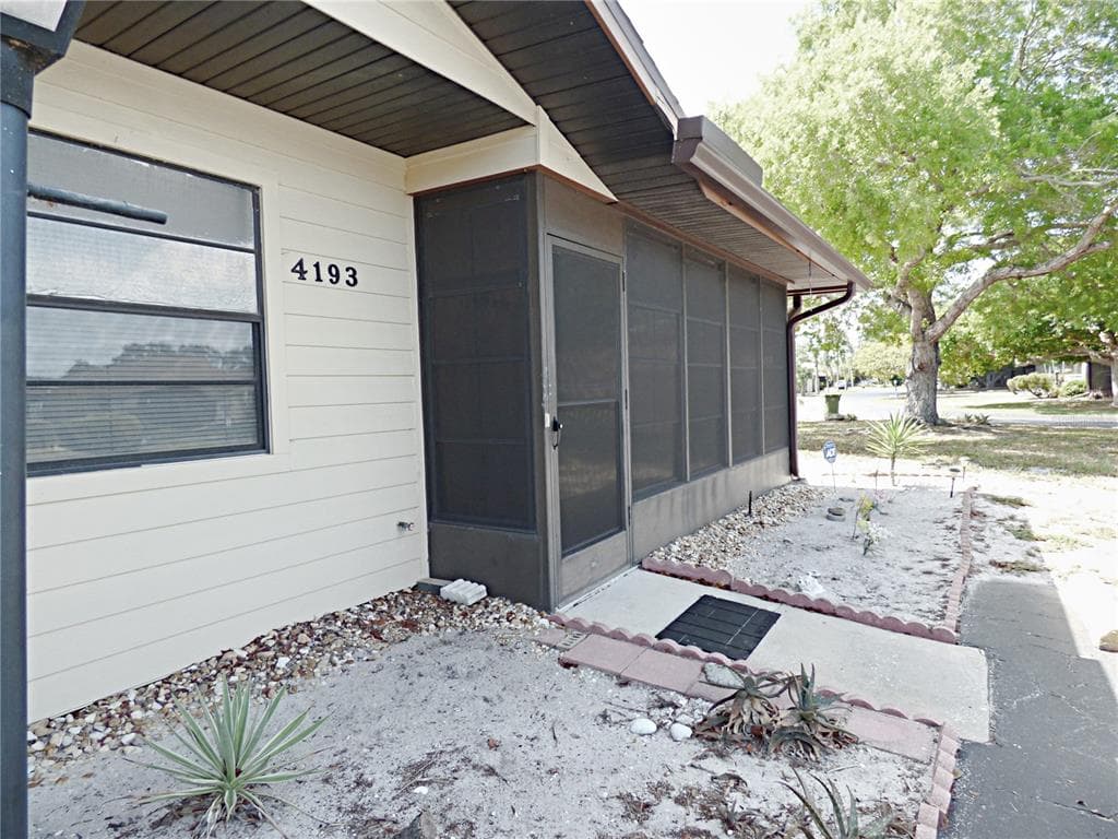 4193 66TH STREET CIRCLE W UNIT 4193 BRADENTON, FL 34209