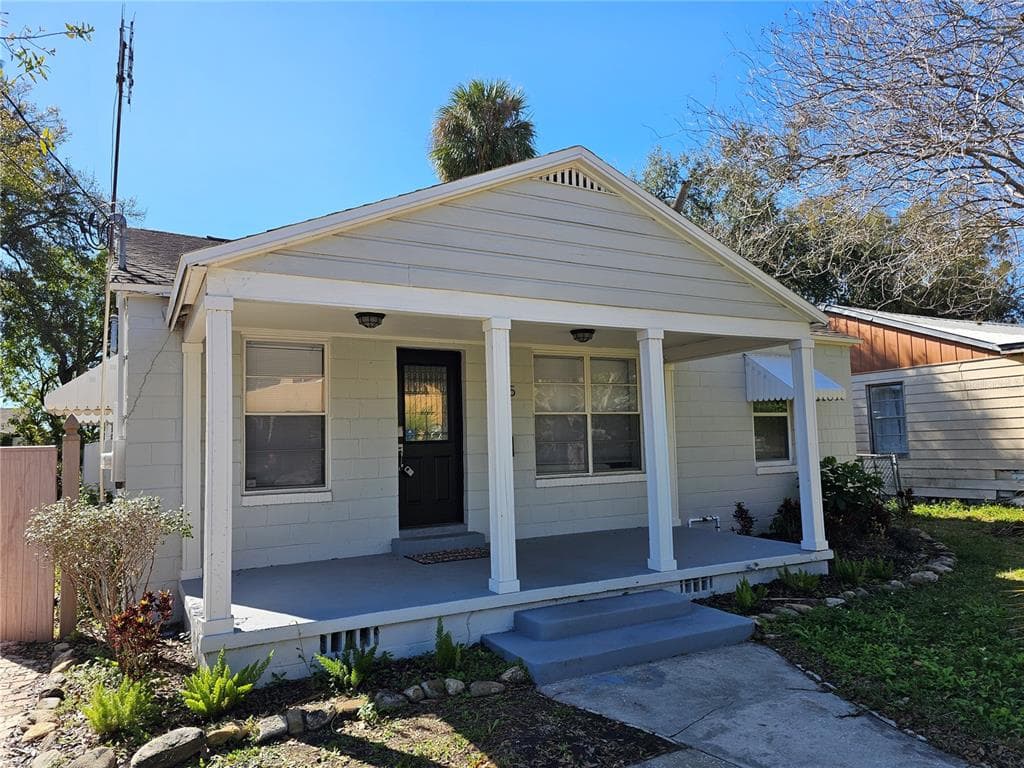 2015 OAKWOOD AVENUE TAMPA, FL 33605