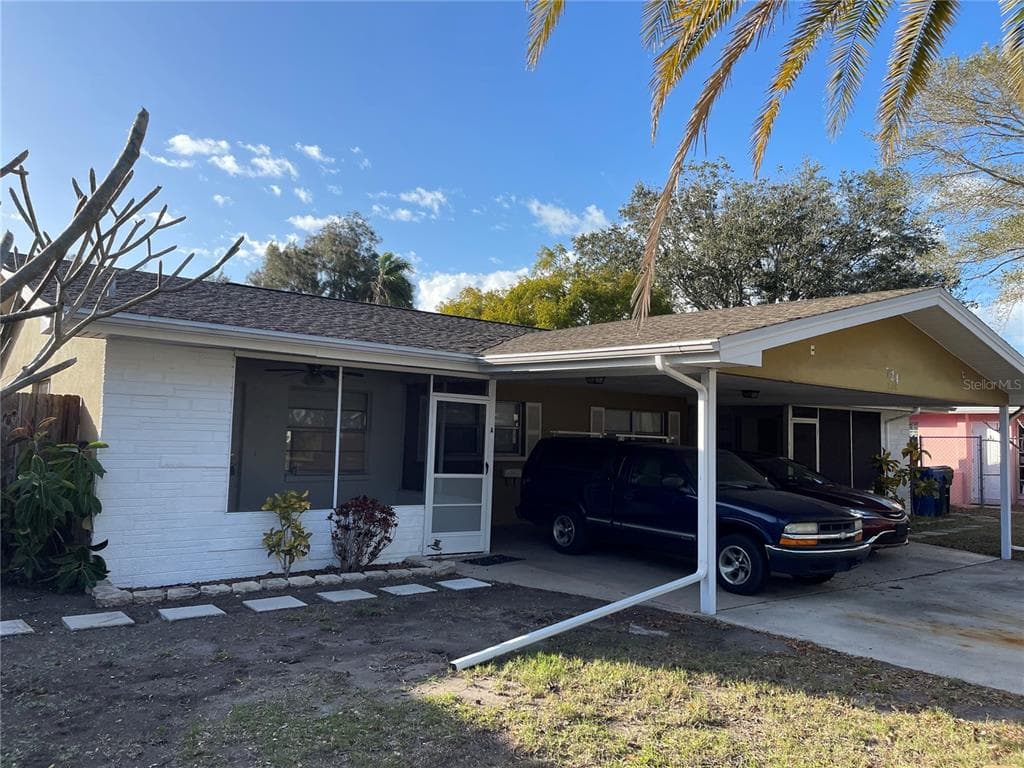 724 HERITAGE LANE LARGO, FL 33770