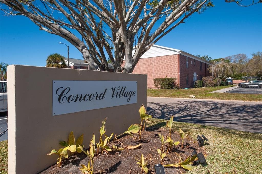 970 85TH AVENUE N UNIT 112 ST PETERSBURG, FL 33702