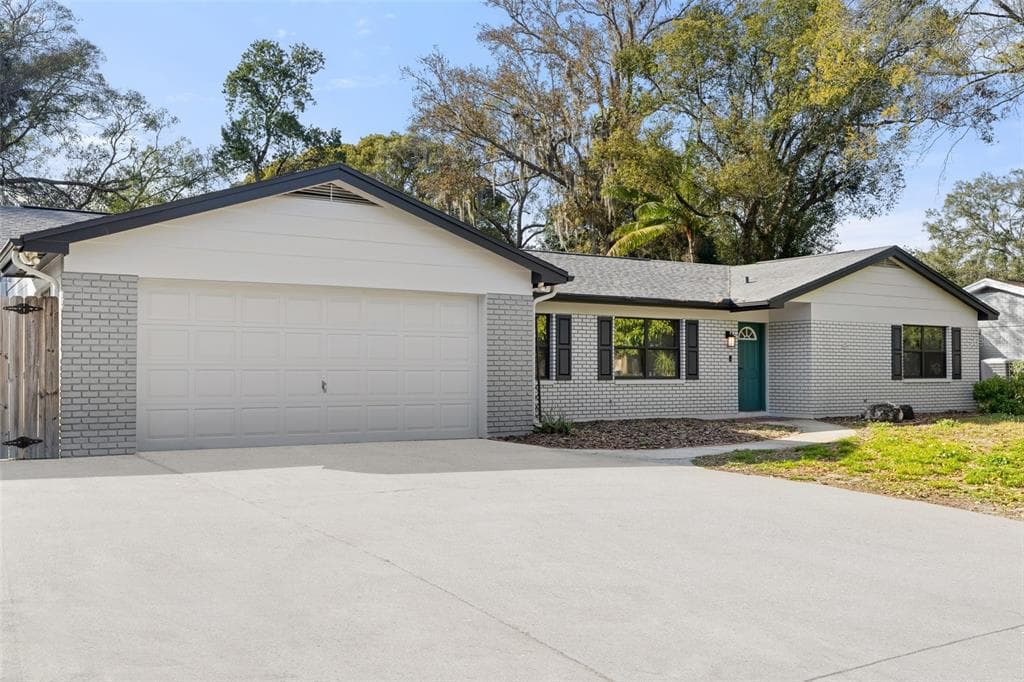 13506 LITTLE LAKE PLACE TAMPA, FL 33613