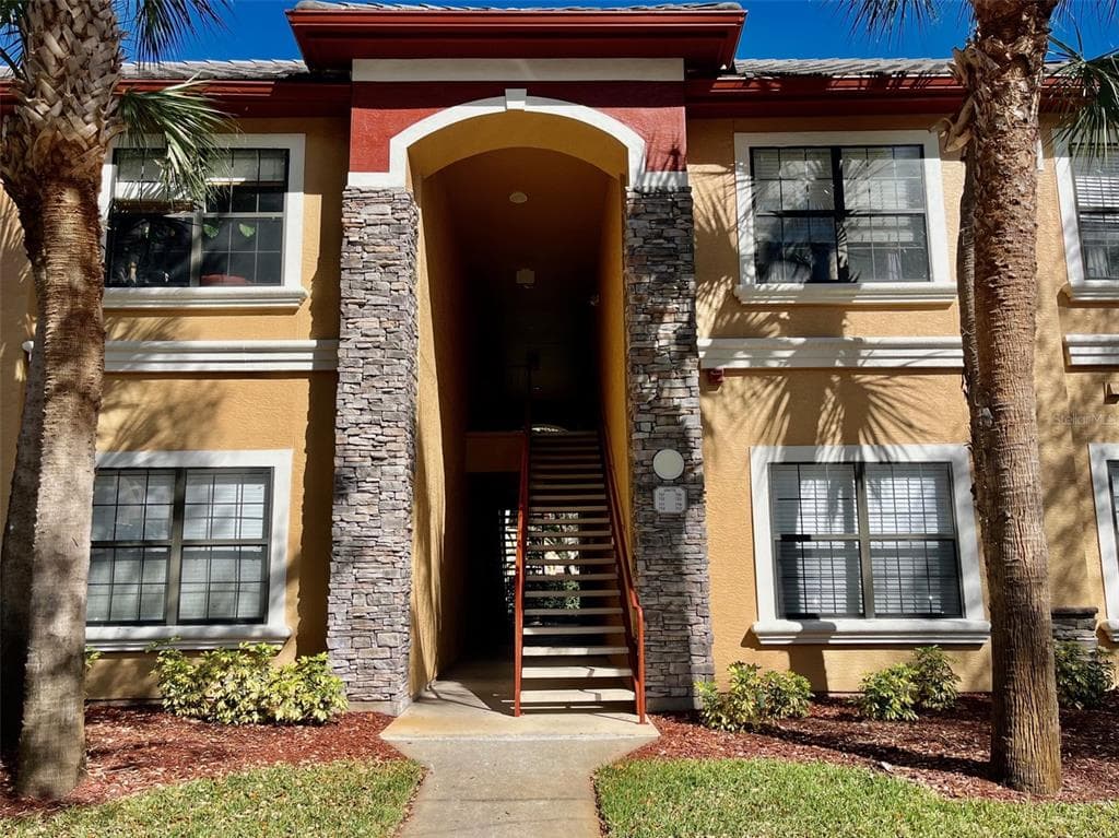 2245 CHIANTI PLACE UNIT 717 PALM HARBOR, FL 34683