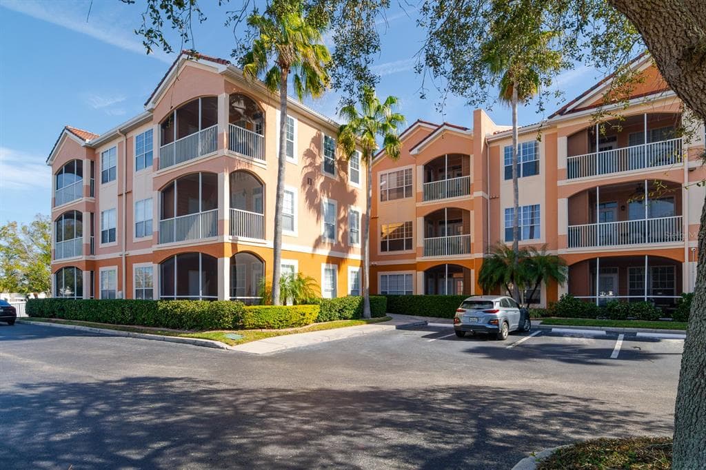 5000 CULBREATH KEY WAY UNIT 1301 TAMPA, FL 33611