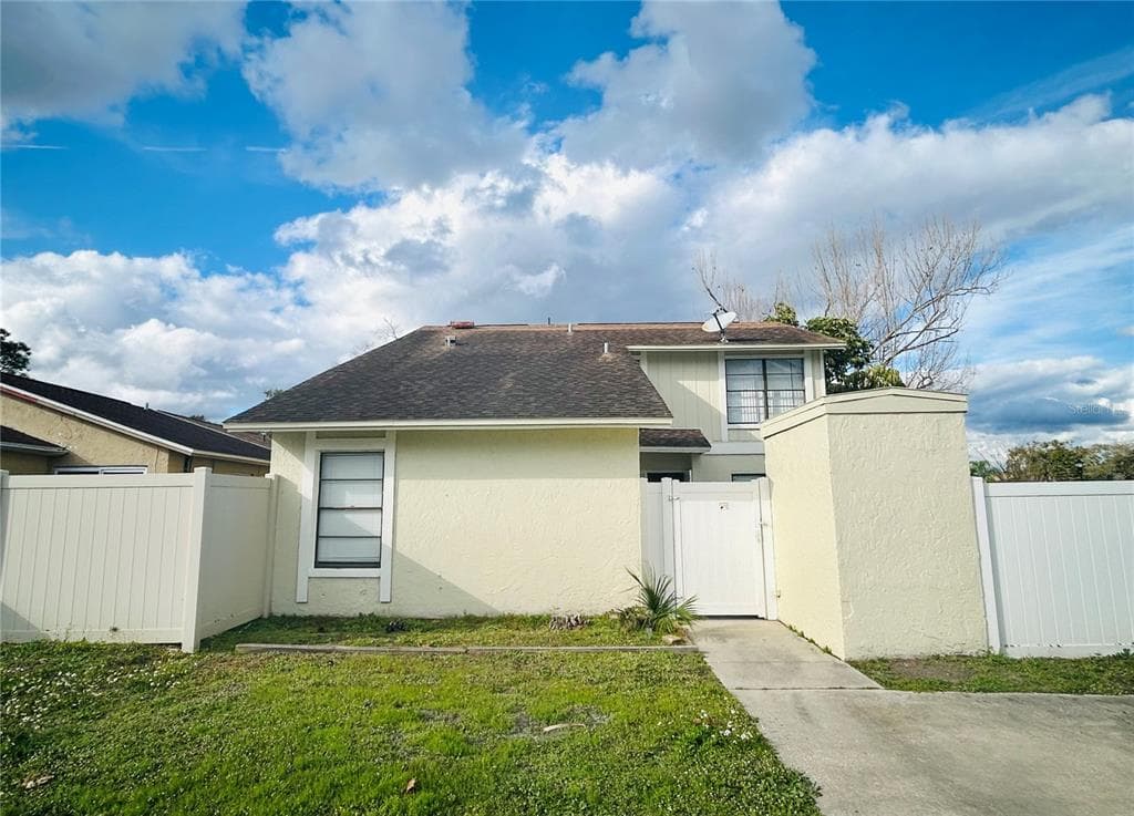 10706 GLEN ELLEN DRIVE TAMPA, FL 33624