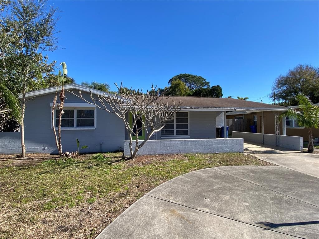 3947 OVERLOOK DRIVE NE ST PETERSBURG, FL 33703