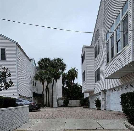 2907 W STOVALL STREET TAMPA, FL 33629