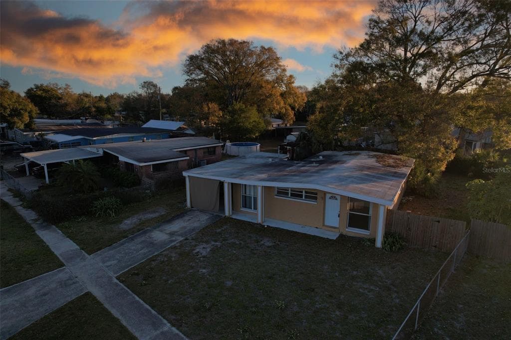 1326 WARRINGTON WAY TAMPA, FL 33619