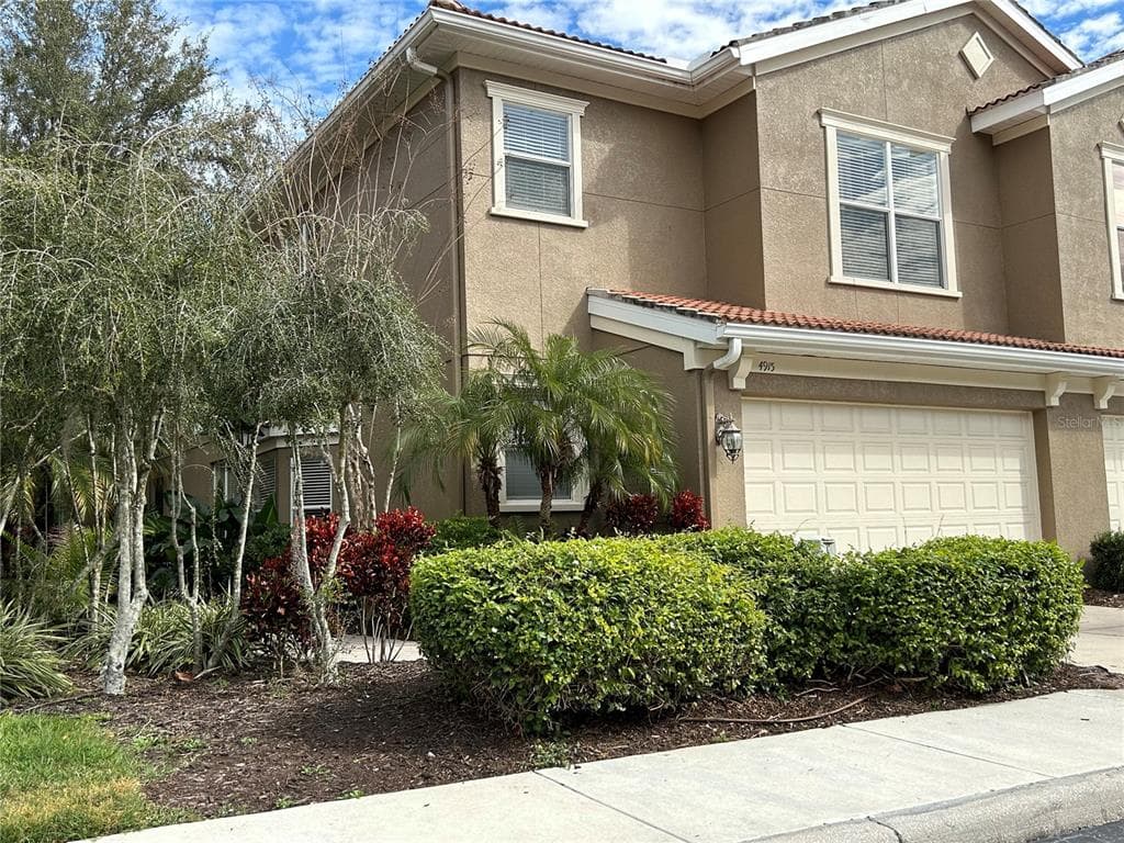 4915 ANNISTON CIRCLE TAMPA, FL 33647