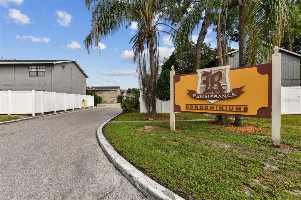 206 PINE TULIP COURT UNIT 101 TAMPA, FL 33612