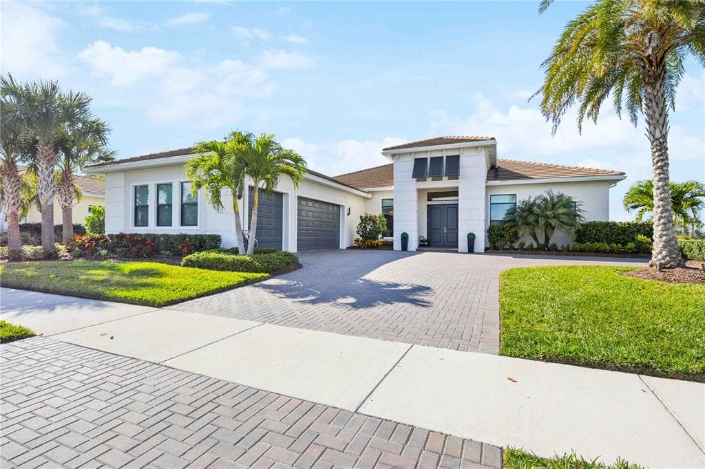 8933 ARTISAN WAY SARASOTA, FL 34240