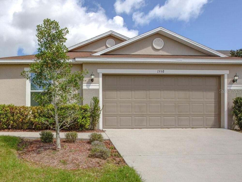 1558 NATURE TRAIL KISSIMMEE, FL 34746