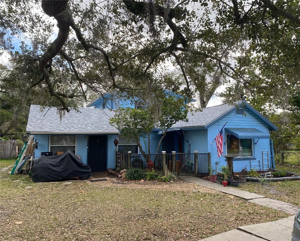 137 BUCKINGHAM AVENUE W OLDSMAR, FL 34677