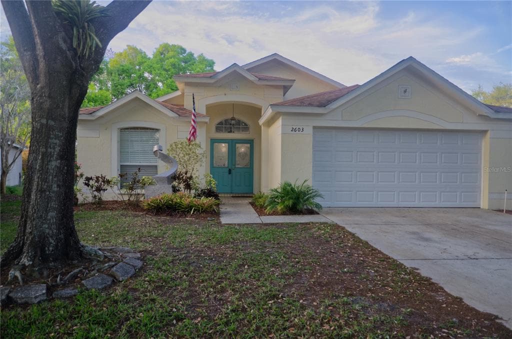 2603 HEATHERWOOD DRIVE TAMPA, FL 33618