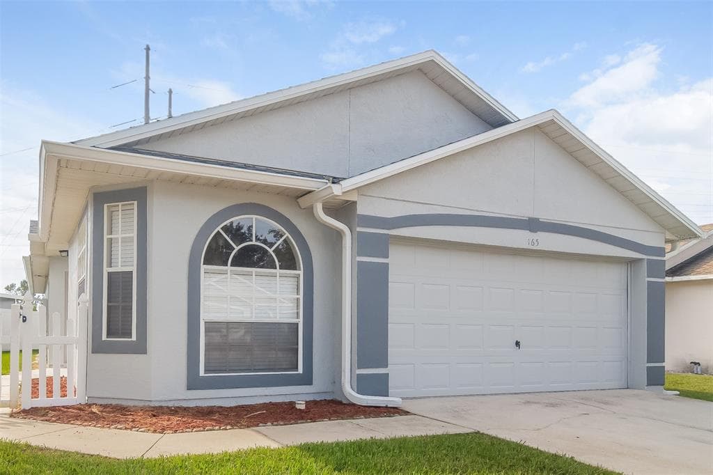 165 BURNSED PLACE OVIEDO, FL 32765