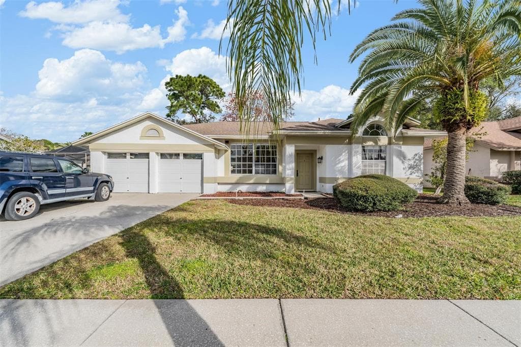 501 WATERFORD CIRCLE W TARPON SPRINGS, FL 34688