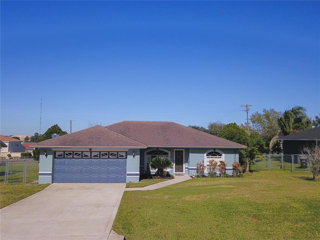3205 CHERRY HILL CIRCLE N LAKELAND, FL 33810