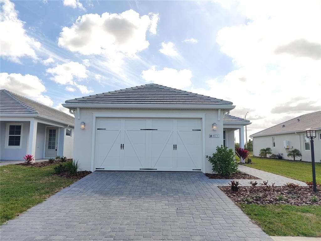 8173 STERNWAY ROAD SARASOTA, FL 34240